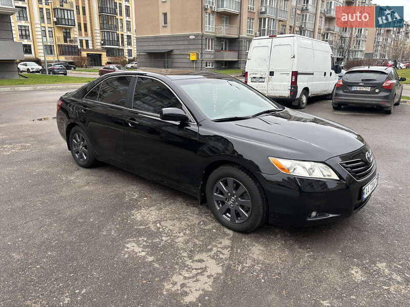 Седан Toyota Camry 2007 в Киеве