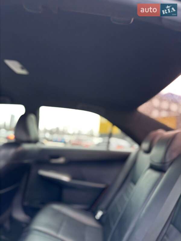 Седан Toyota Camry 2013 в Киеве