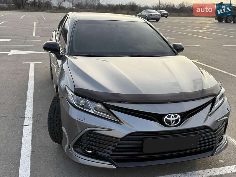 Седан Toyota Camry 2021 в Кропивницком