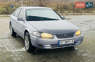 Седан Toyota Camry 1997 в Ивано-Франковске