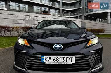 Седан Toyota Camry 2022 в Києві