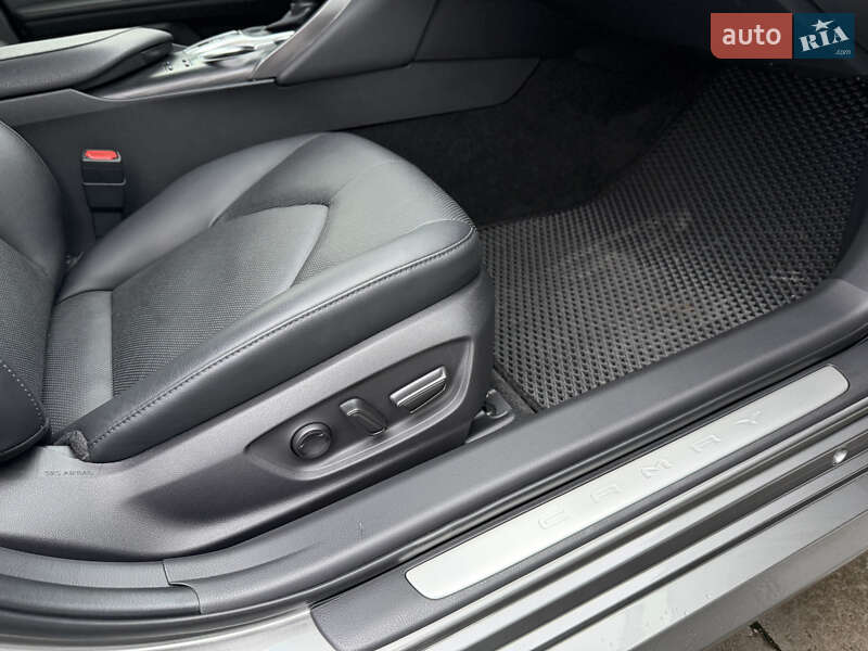 Седан Toyota Camry 2023 в Києві фото 54 Седан Toyota Camry 2023 в Києві