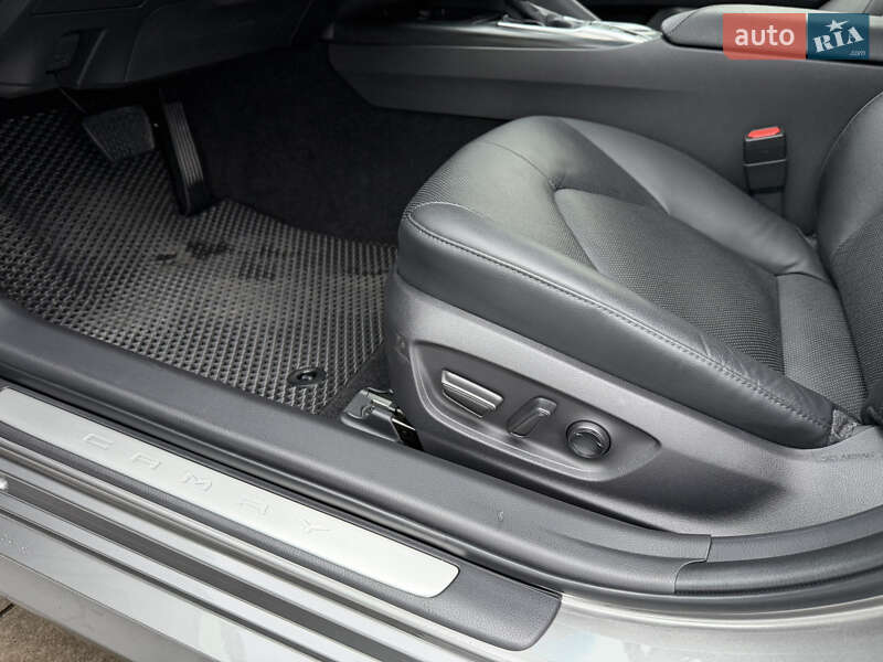 Седан Toyota Camry 2023 в Києві фото 82 Седан Toyota Camry 2023 в Києві