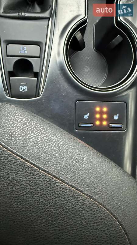 Седан Toyota Camry 2019 в Киеве фото 25 Седан Toyota Camry 2019 в Киеве