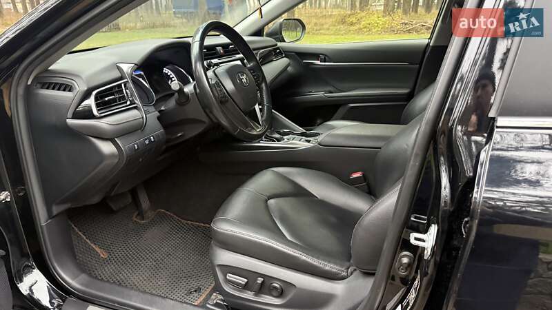 Седан Toyota Camry 2019 в Киеве фото 4 Седан Toyota Camry 2019 в Киеве