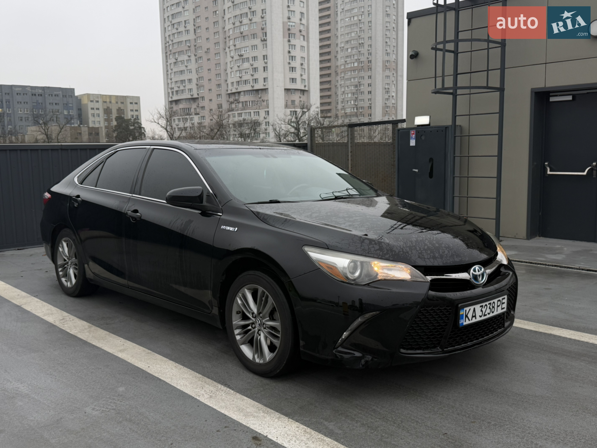 2015 Toyota Camry - фото 1