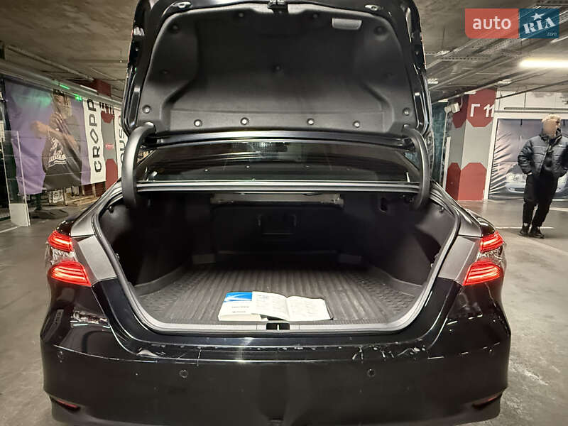 Седан Toyota Camry 2021 в Харкові