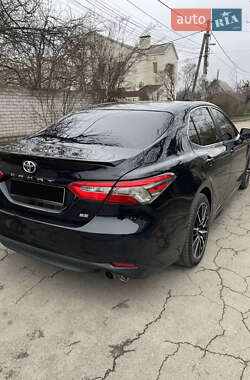 Седан Toyota Camry 2017 в Дніпрі