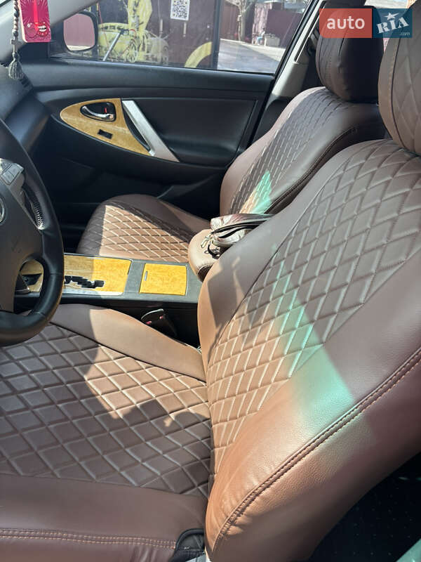 Седан Toyota Camry 2007 в Николаеве