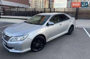 Седан Toyota Camry 2012 в Умані