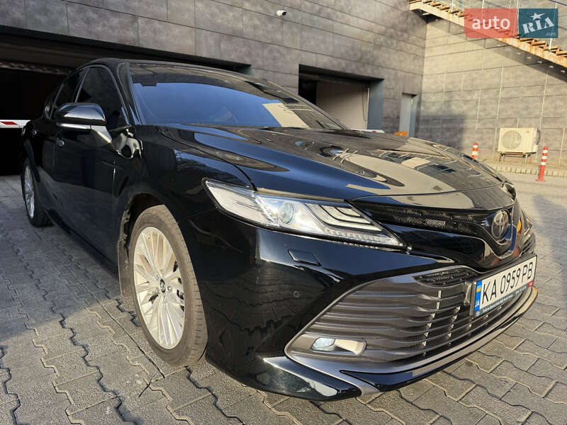 Седан Toyota Camry 2018 в Киеве фото 13 Седан Toyota Camry 2018 в Киеве