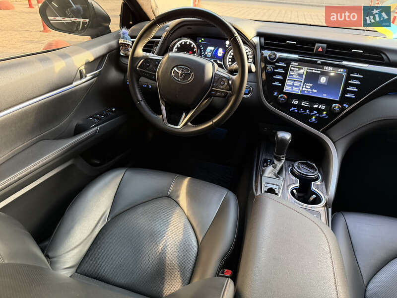 Седан Toyota Camry 2018 в Киеве фото 49 Седан Toyota Camry 2018 в Киеве