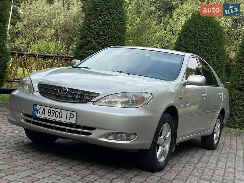 Седан Toyota Camry 2002 в Дрогобыче