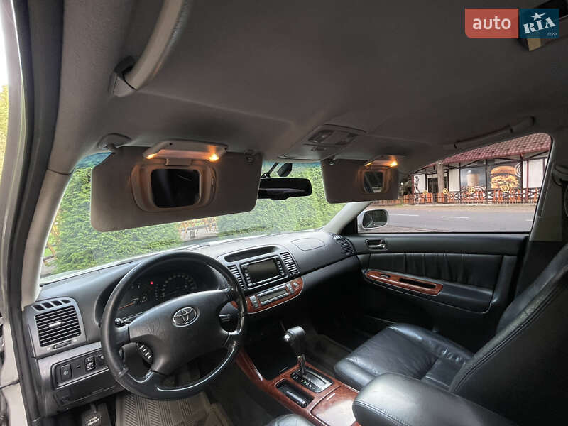 Седан Toyota Camry 2002 в Дрогобыче