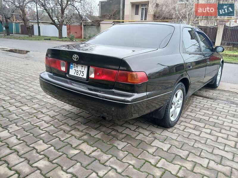 Седан Toyota Camry 2000 в Одесі