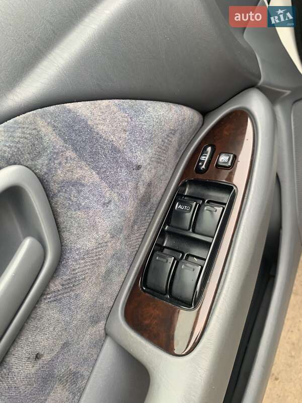 Седан Toyota Camry 1999 в Одессе