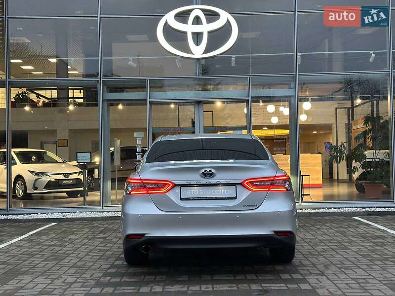 Седан Toyota Camry 2023 в Луцке фото 4 Седан Toyota Camry 2023 в Луцке
