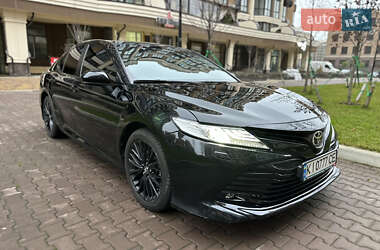 Седан Toyota Camry 2018 в Софіївській Борщагівці