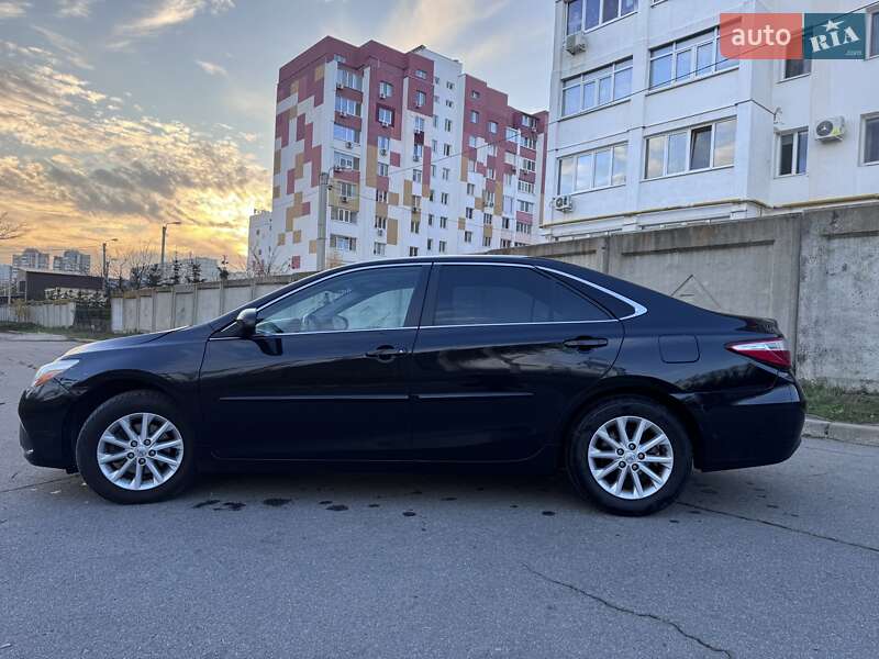 Седан Toyota Camry 2015 в Харькове