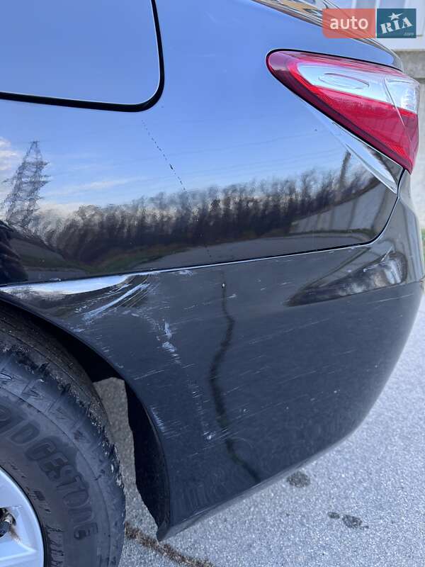 Седан Toyota Camry 2015 в Харькове