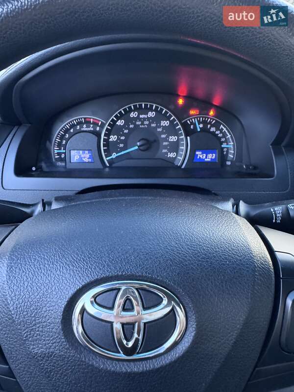 Седан Toyota Camry 2015 в Харькове