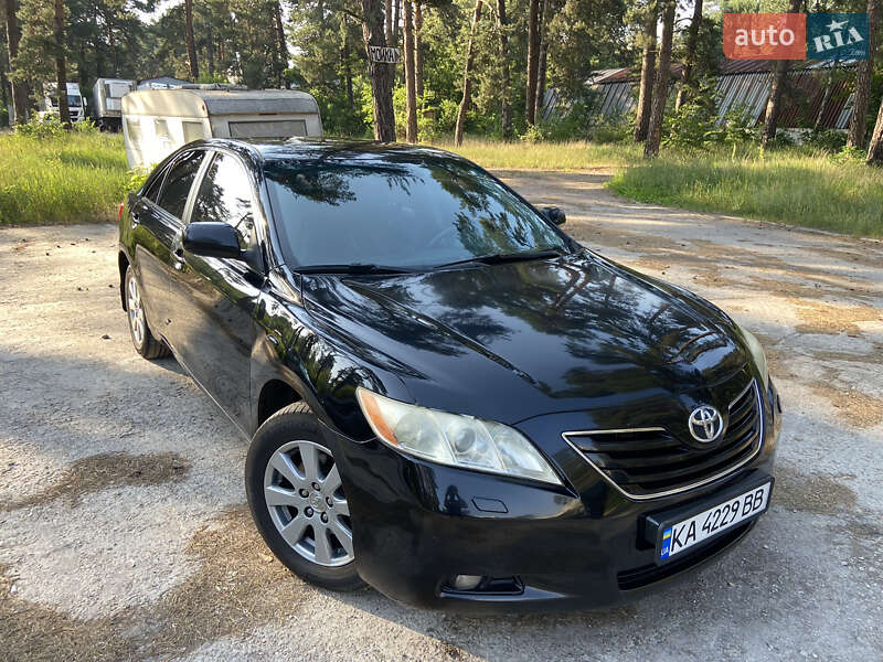 Седан Toyota Camry 2008 в Києві