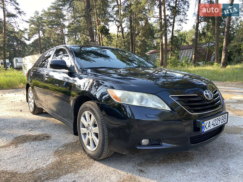 Седан Toyota Camry 2008 в Києві
