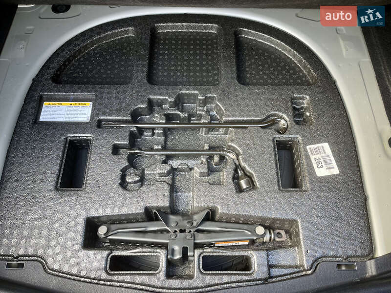 Седан Toyota Camry 2020 в Киеве фото 43 Седан Toyota Camry 2020 в Киеве