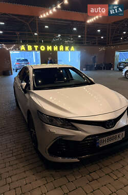 Седан Toyota Camry 2022 в Одессе