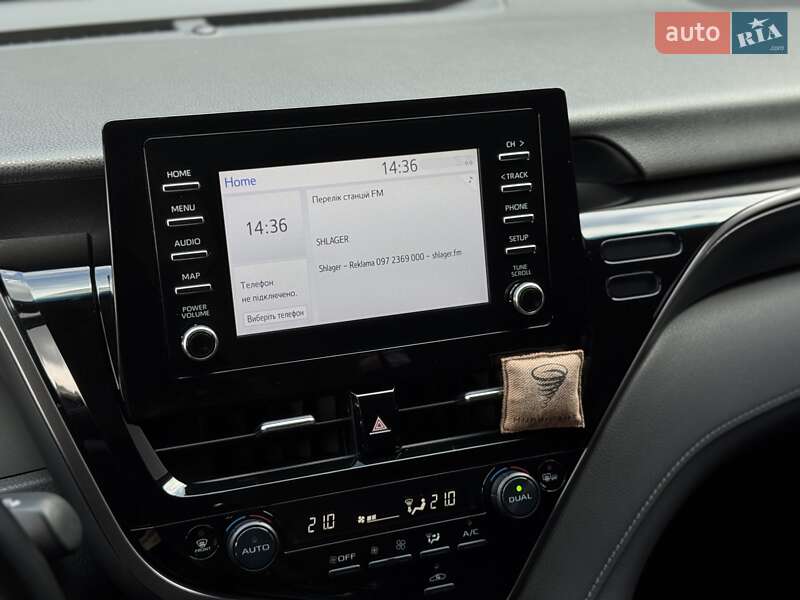 Седан Toyota Camry 2021 в Житомире