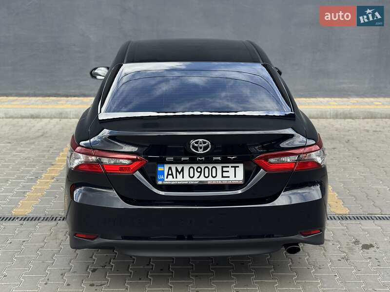 Седан Toyota Camry 2021 в Житомире