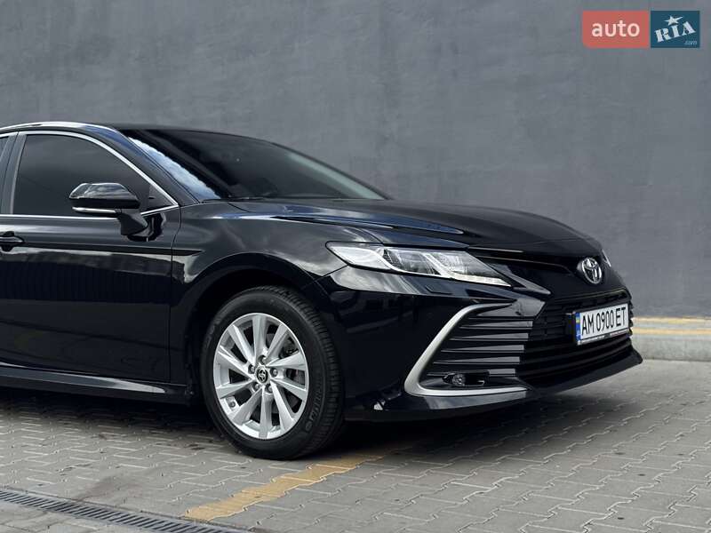 Седан Toyota Camry 2021 в Житомире