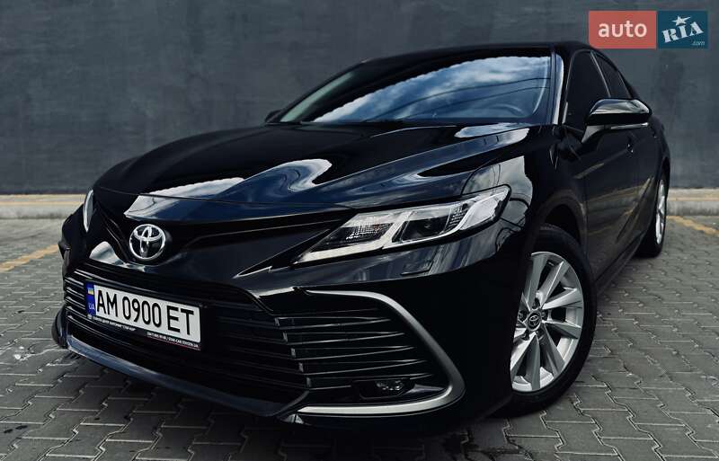 Седан Toyota Camry 2021 в Житомире