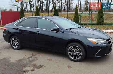 Седан Toyota Camry 2015 в Киеве