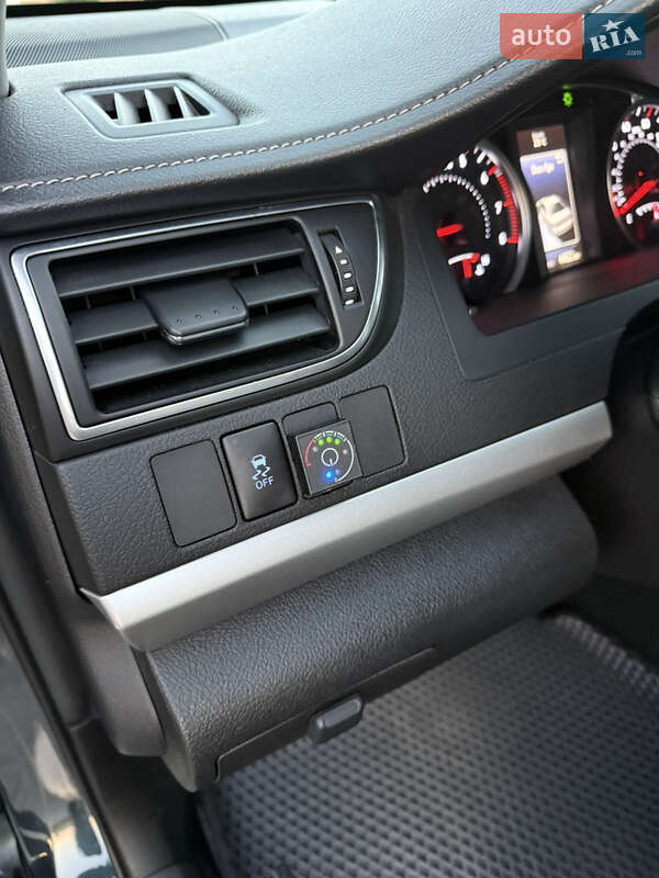 Седан Toyota Camry 2016 в Броварах