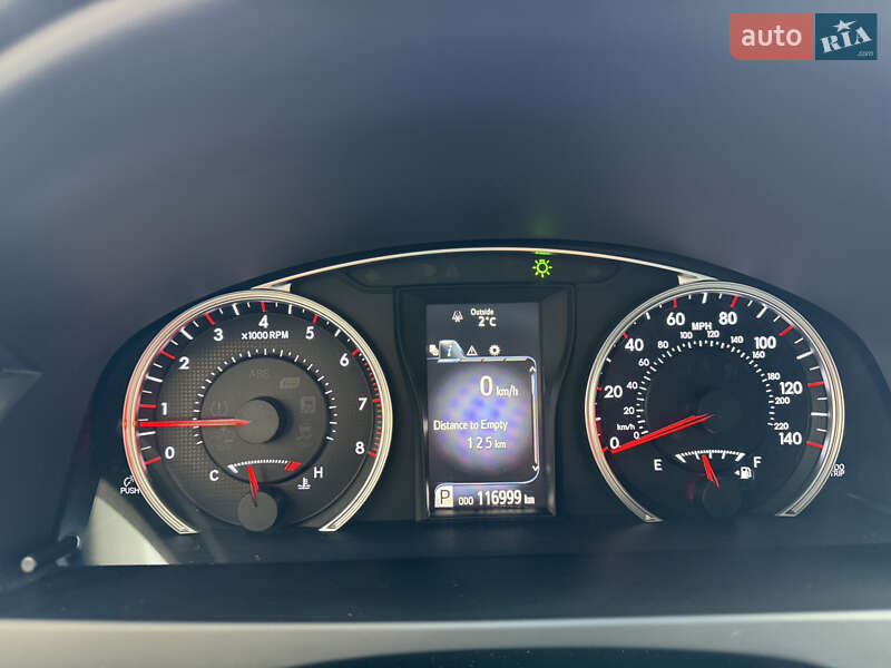 Седан Toyota Camry 2016 в Броварах