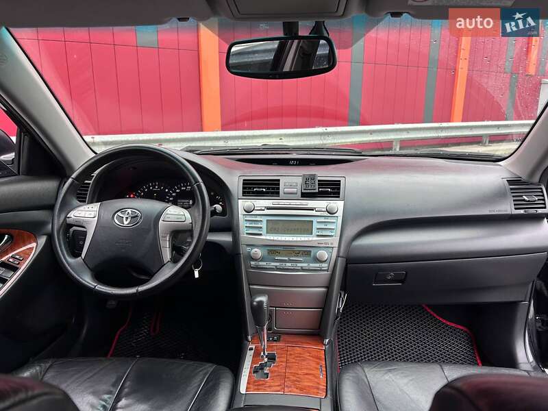 Седан Toyota Camry 2008 в Києві