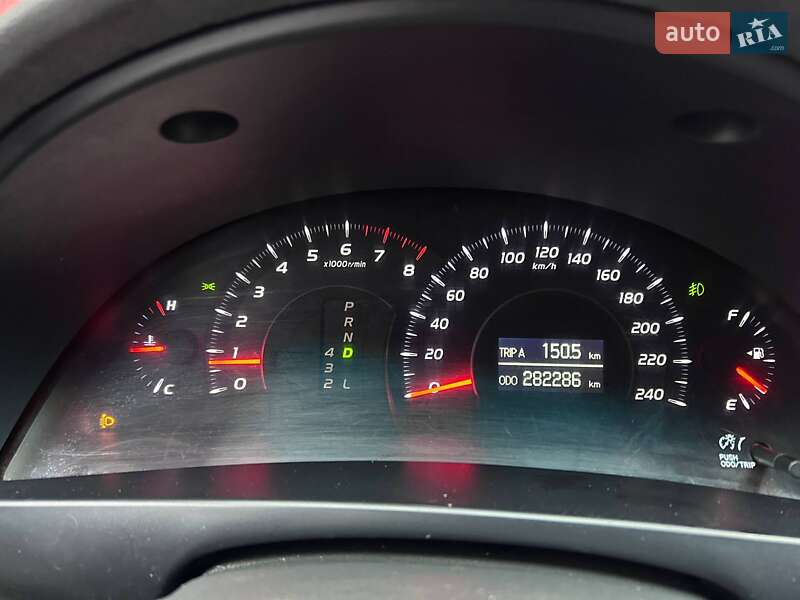 Седан Toyota Camry 2008 в Києві