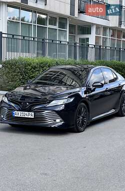 Седан Toyota Camry 2019 в Харкові