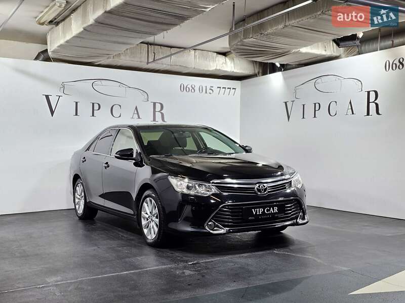 Седан Toyota Camry 2015 в Киеве фото 2 Седан Toyota Camry 2015 в Киеве