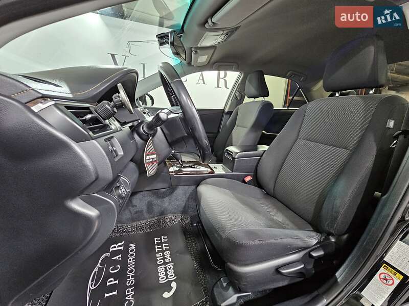 Седан Toyota Camry 2015 в Киеве фото 23 Седан Toyota Camry 2015 в Киеве