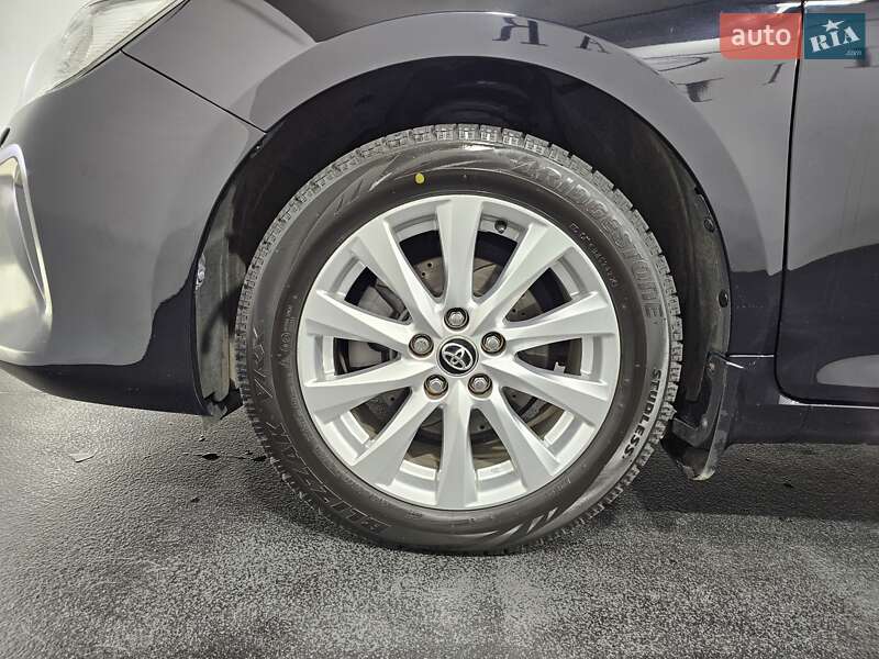 Седан Toyota Camry 2015 в Киеве фото 37 Седан Toyota Camry 2015 в Киеве