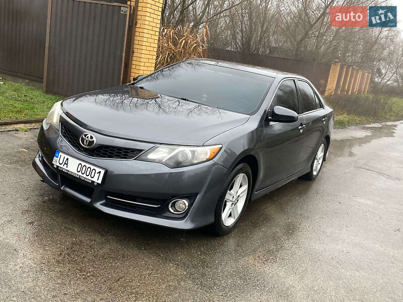 Toyota Camry 2012