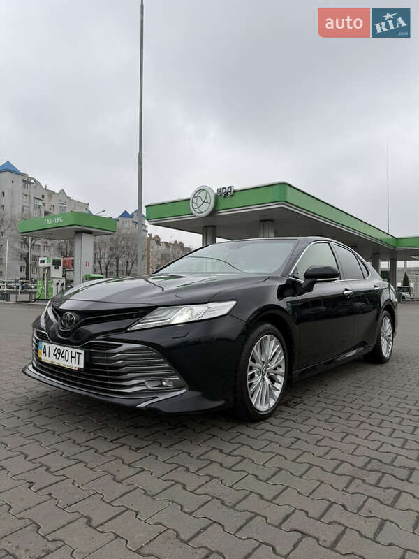 Toyota Camry 2018