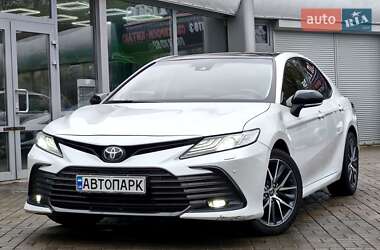 Седан Toyota Camry 2021 в Днепре