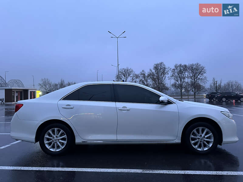 Седан Toyota Camry 2011 в Киеве