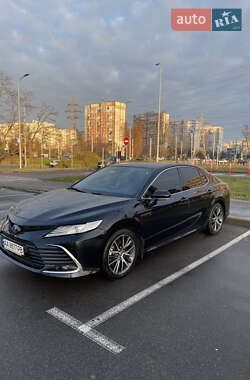 Седан Toyota Camry 2021 в Киеве