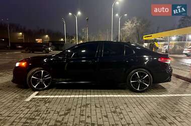 Седан Toyota Camry 2018 в Дніпрі