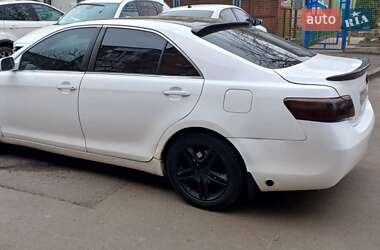 Седан Toyota Camry 2006 в Києві