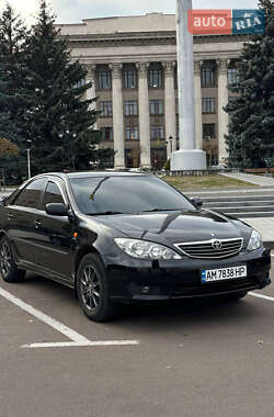 Седан Toyota Camry 2003 в Житомире